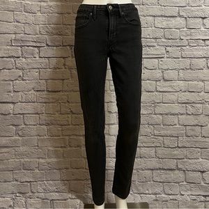 LEVI’S - 721 HIGH RISE SKINNY